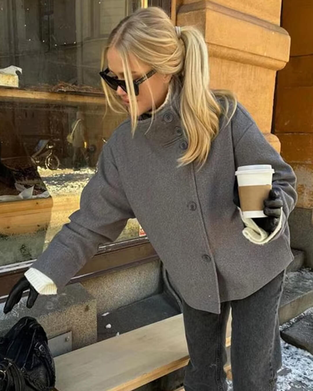 Kurtka damska z wysokim kołnierzem i luźnym krojem - J&B; - 8 - Livia-Moda