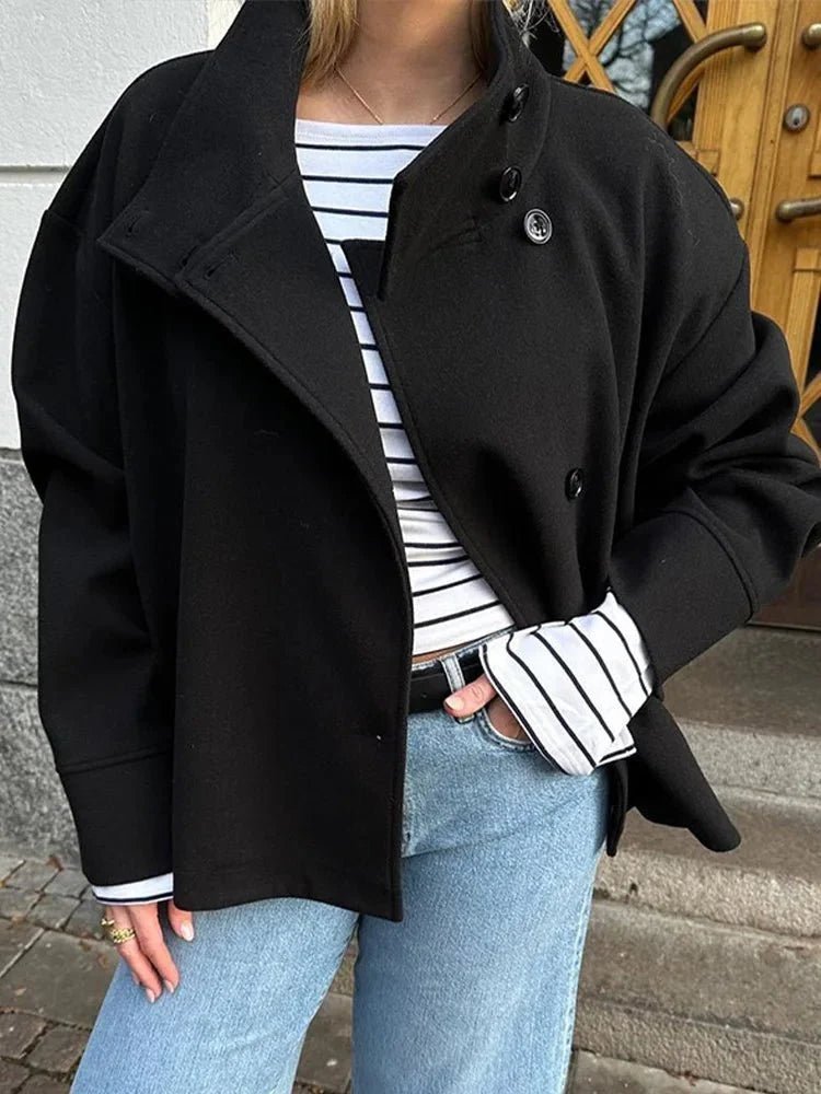Kurtka damska z wysokim kołnierzem i luźnym krojem - J&B; - 12 - Livia-Moda