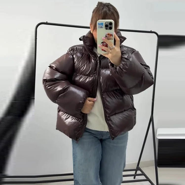 Kurtka puchowa damska, krótki krój, błyszcząca powierzchnia - J&B; - 13 - Livia-Moda