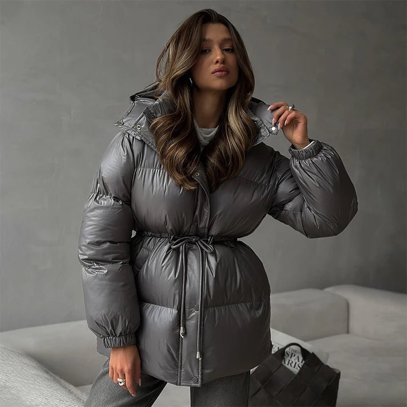 Kurtka puchowa damska z sznurkiem i wydłużonym krojem - J&B; - 13 - Livia-Moda