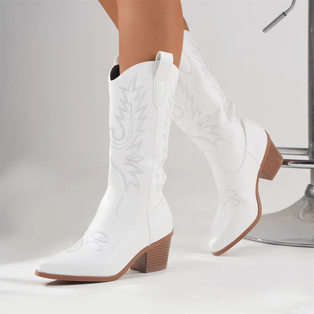 Damskie buty w stylu westernowym z grubym obcasem i bogatymi haftami - J&B; - 3 - Livia-Moda