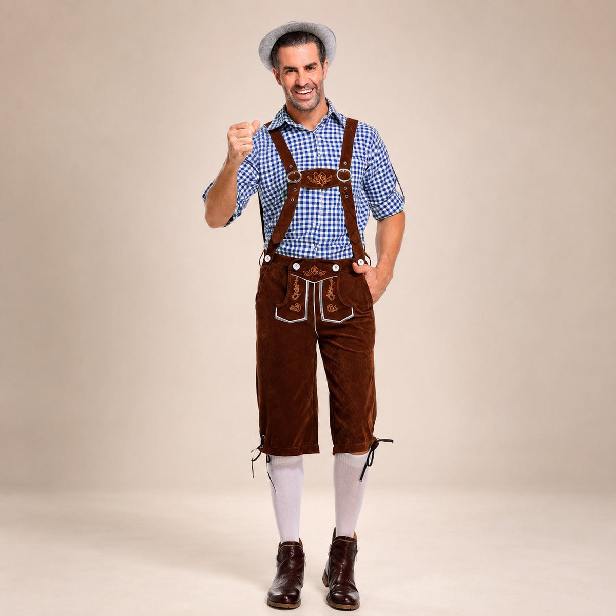 Strój dla mężczyzn z skórzanymi spodniami, koszulą w kratę i szelkami na Oktoberfest - 7 - Livia-Moda