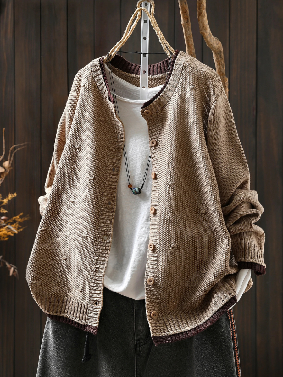 Damski kardigan w oversize'owym kroju z guzikami | L&V - 8 - Livia-Moda