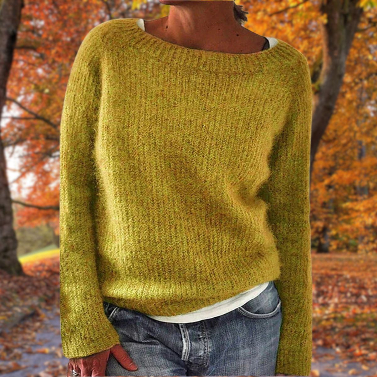 Pullover damski z szerokim dekoltem i luźnym krojem | L&V - 1 - Livia-Moda