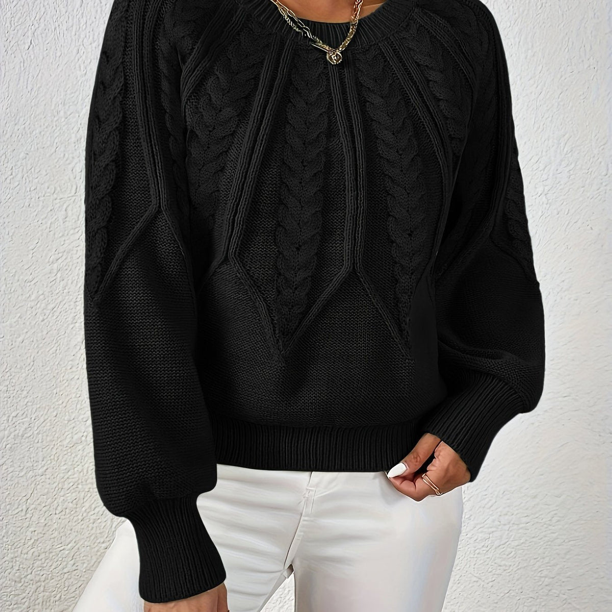 Pullover damski z luźnym krojem i dekoltem w serek | L&V - 5 - Livia-Moda