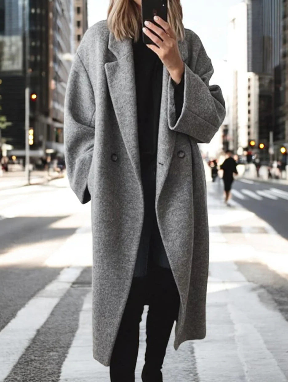Płaszcz damski oversized z podwójnym zapięciem i luźnym krojem | L&V - 3 - Livia-Moda