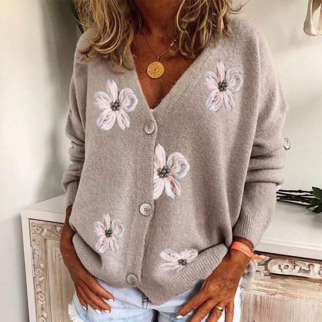Cardigan damski z dekoltem w serek i kwiatowymi detalami | L&V - 3 - Livia-Moda