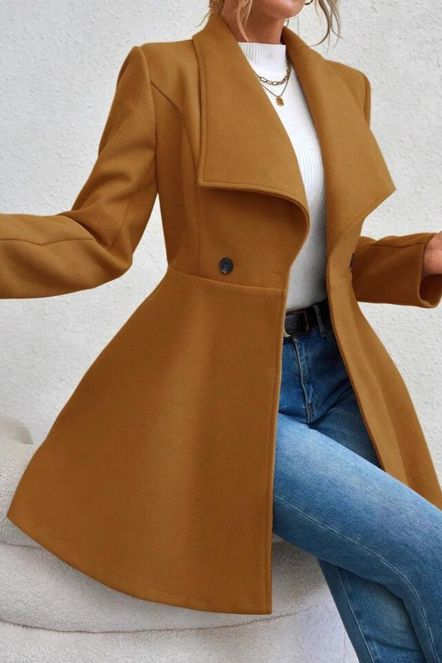 Płaszcz damski z kołnierzem wodospadowym i taliowanym krojem | L&V - 14 - Livia-Moda