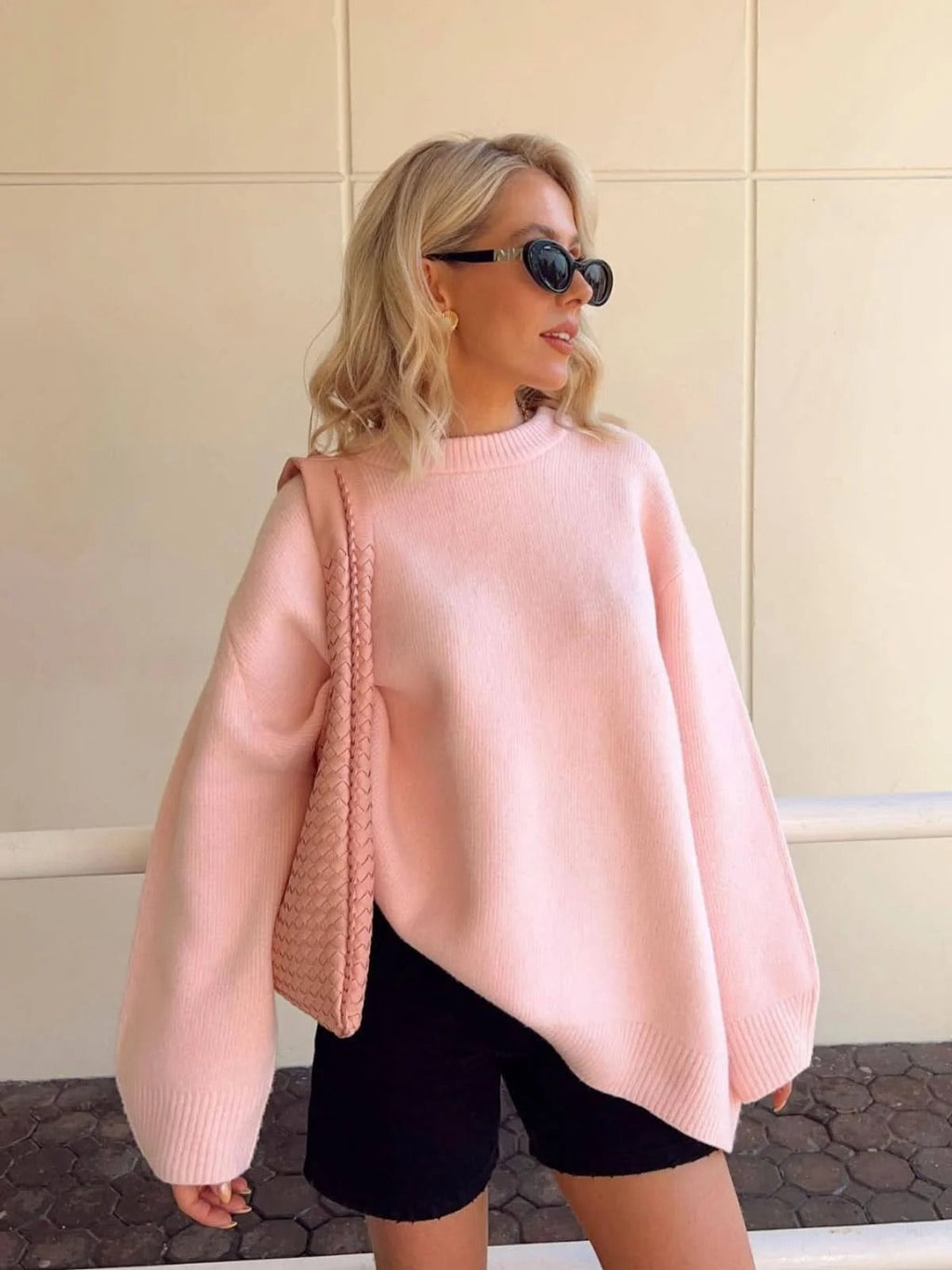 Pullover damski z luźnym krojem i długimi rękawami | L&V - 2 - Livia-Moda