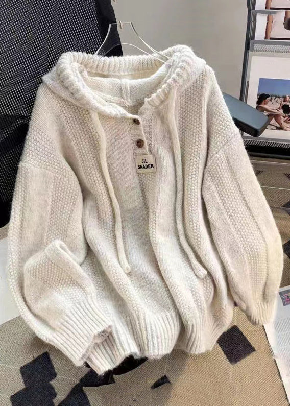 Pullover damski z kapturem i guzikami | L&V - 2 - Livia-Moda