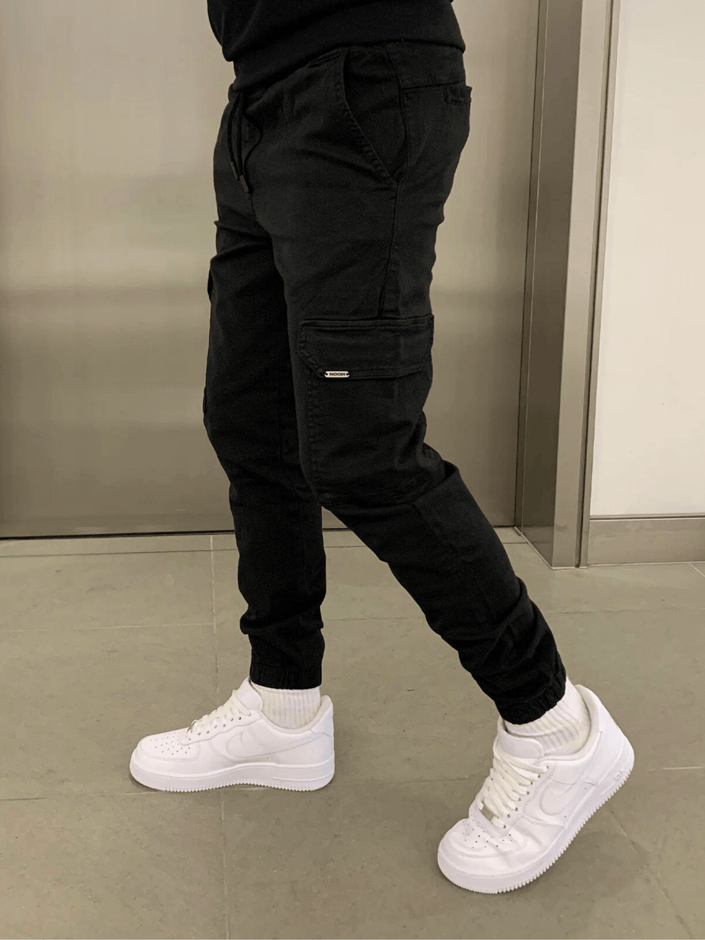 Tomasz – Męskie Spodnie Cargo Slim Fit z Elastycznym Pasem