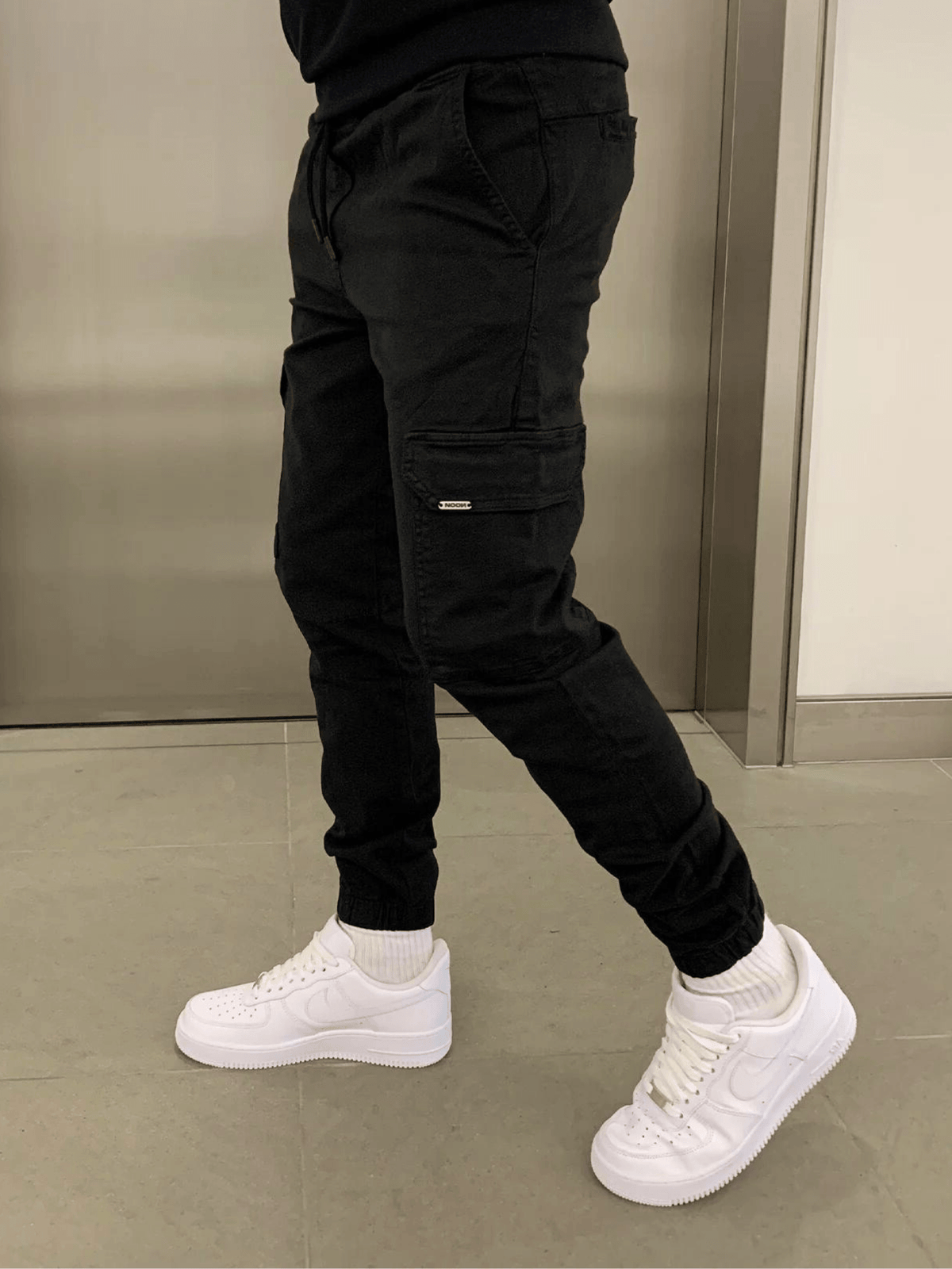 Tomasz – Męskie Spodnie Cargo Slim Fit z Elastycznym Pasem