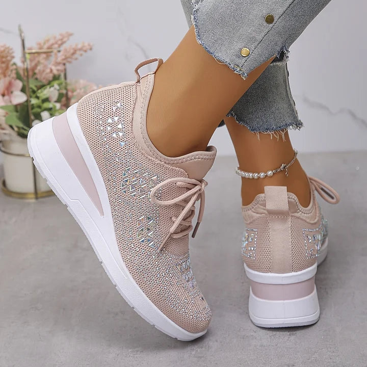 Amelia - Damskie białe sneakersy z kryształkami