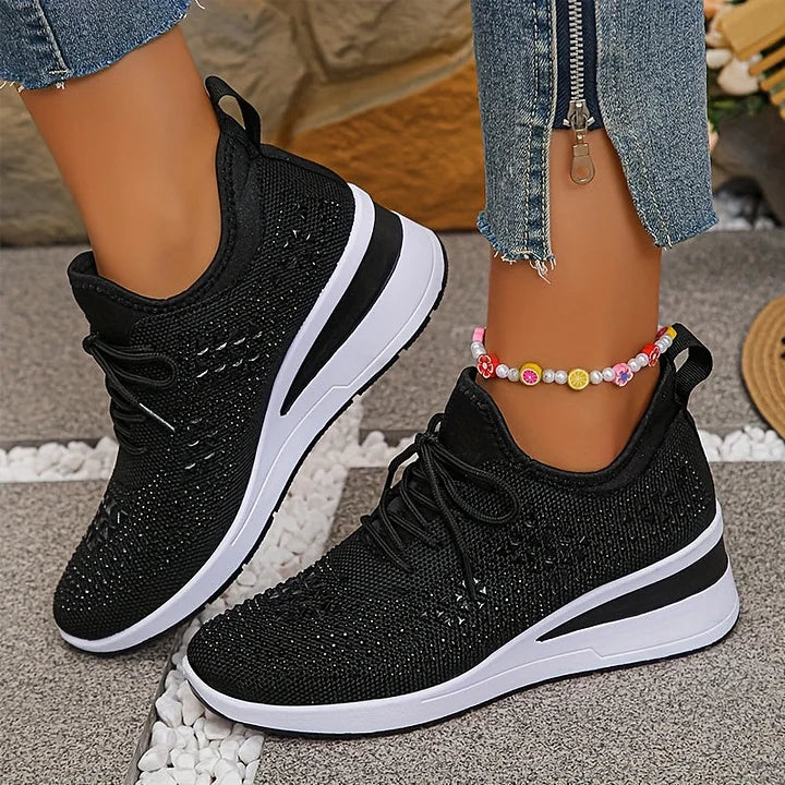 Amelia - Damskie białe sneakersy z kryształkami