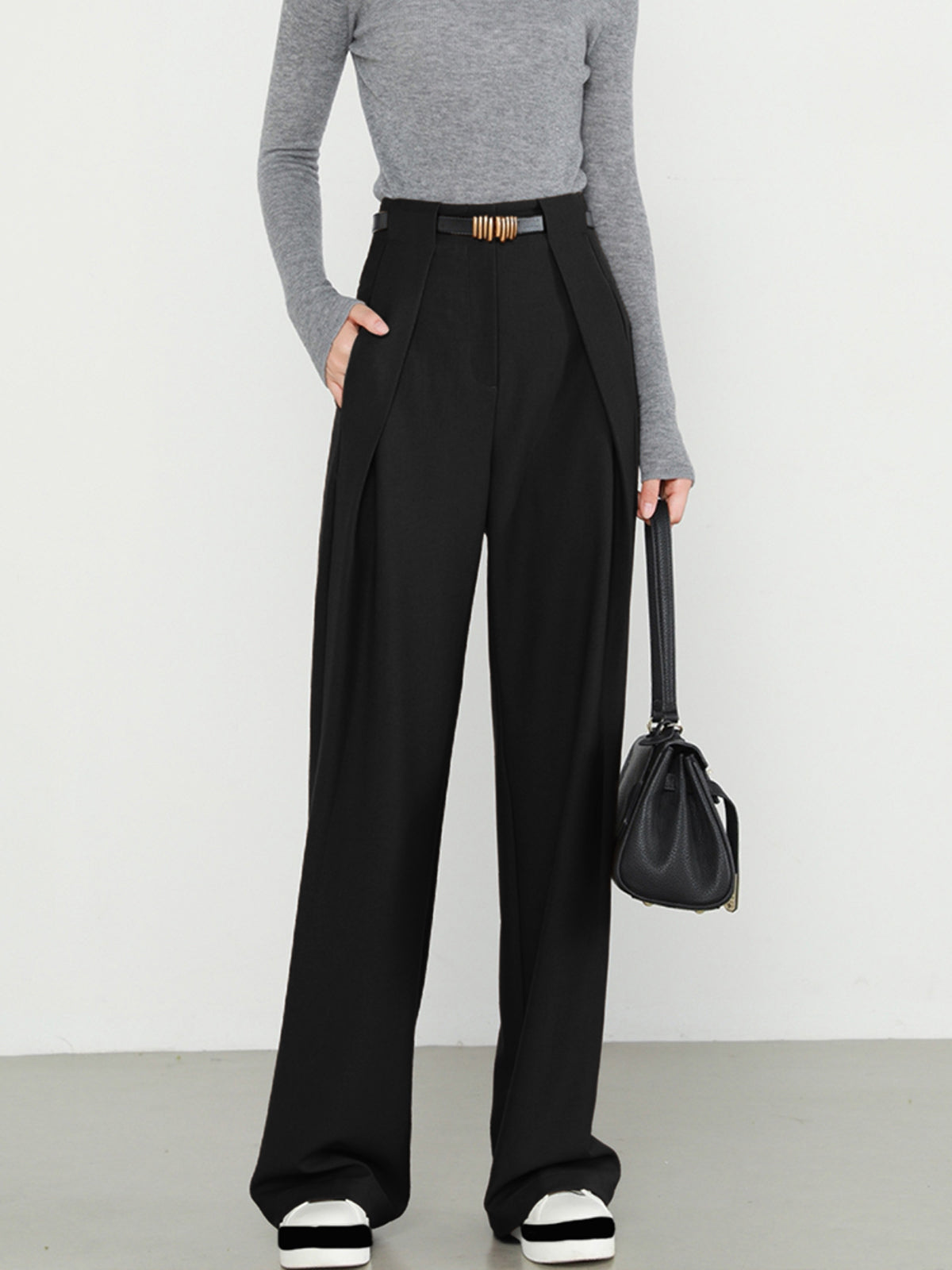 Maja – Plain Pockets Straight Trousers - Image 4