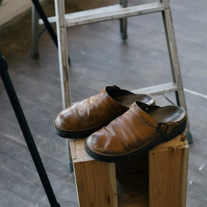 Mateo – Ergonomiczne kapcie męskie z profilowaną wkładką