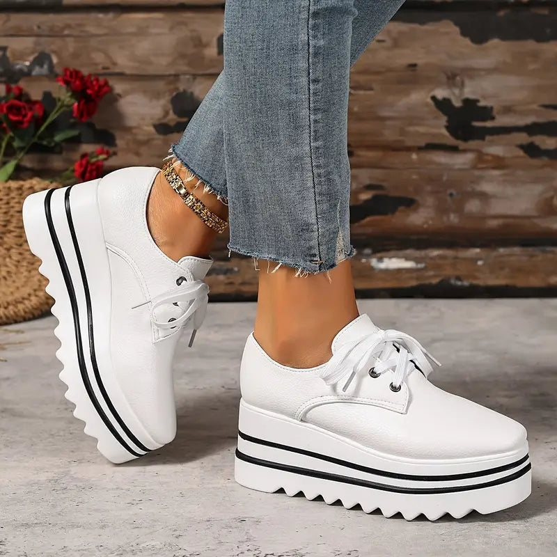 Laura – Platformowe sneakersy damskie o nowoczesnym designie
