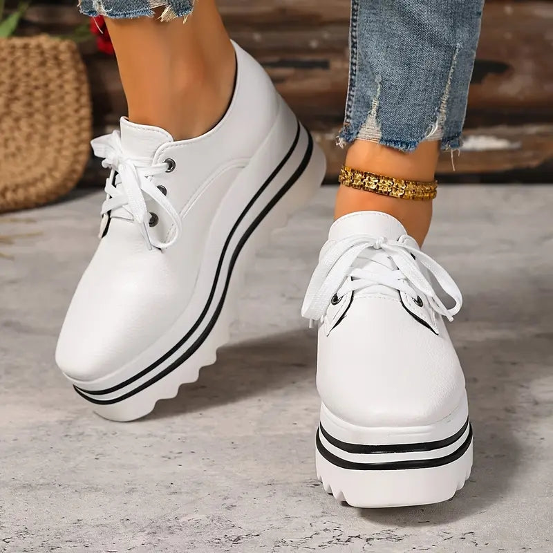Laura – Platformowe sneakersy damskie o nowoczesnym designie