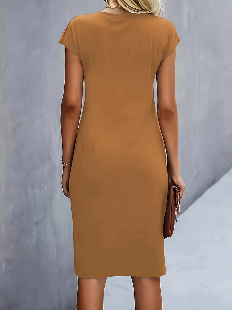 Claudia – Lniana sukienka midi o eleganckim, dopasowanym fasonie