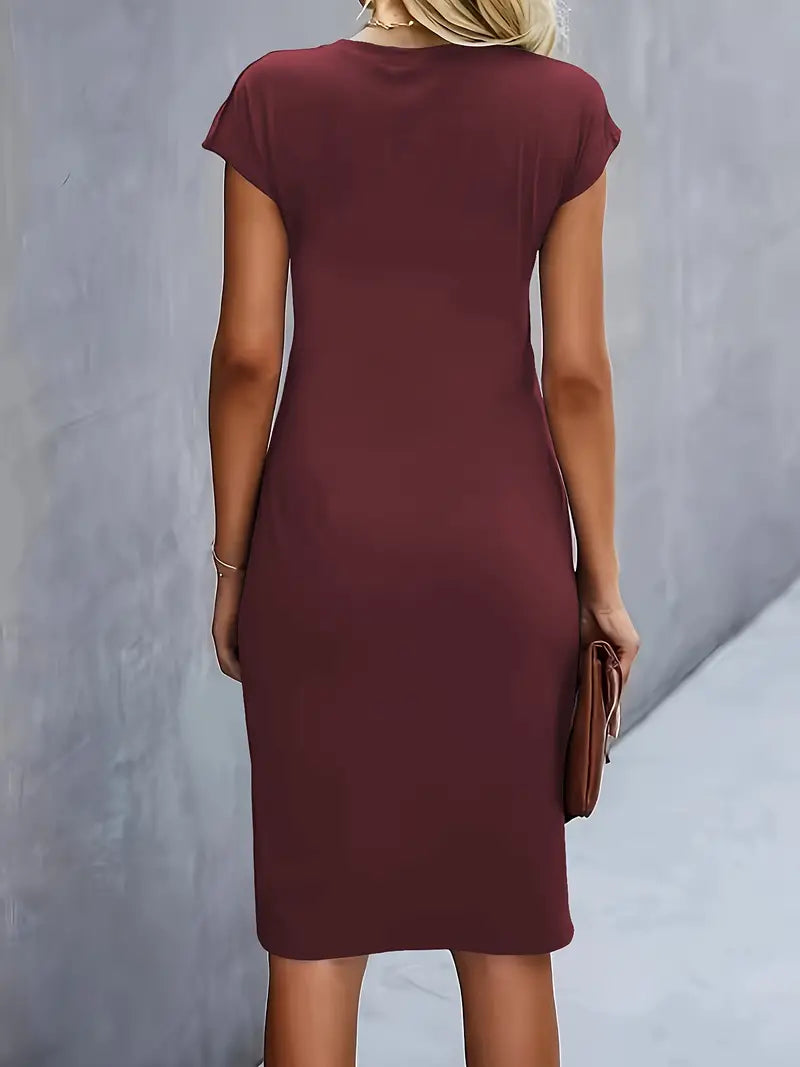 Claudia – Lniana sukienka midi o eleganckim, dopasowanym fasonie