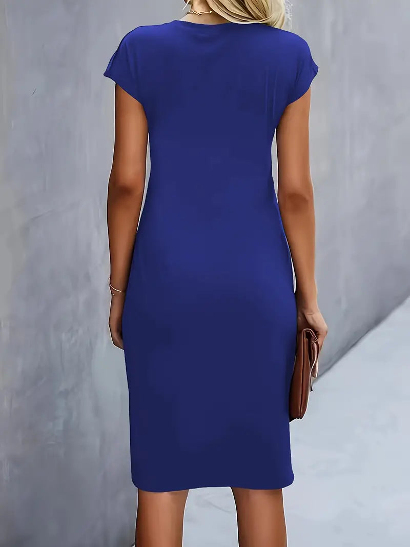 Claudia – Lniana sukienka midi o eleganckim, dopasowanym fasonie