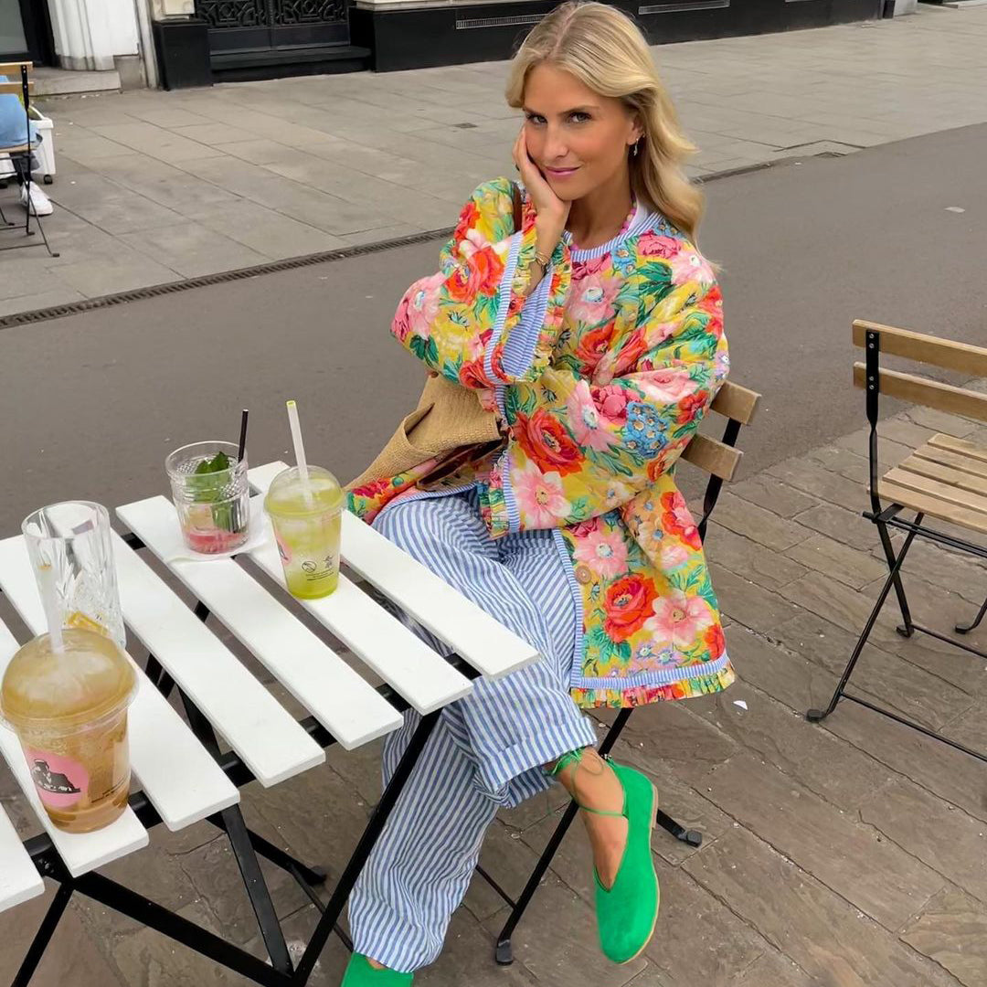 Paula – Lekka pikowana kurtka wzorzysta damska