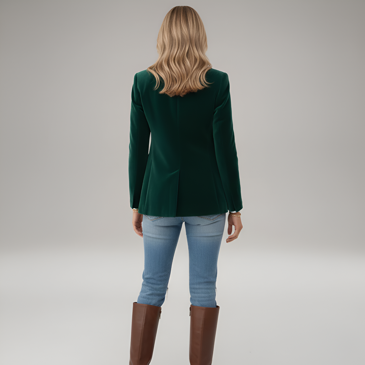 Sienna – Elegant One-Button Velvet Blazer for Women - Image 3