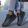 Mara – Damskie sneakersy o sportowym kroju z kontrastowymi przeszyciami