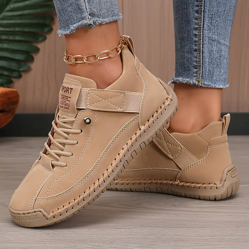 Mara – Damskie sneakersy o sportowym kroju z kontrastowymi przeszyciami
