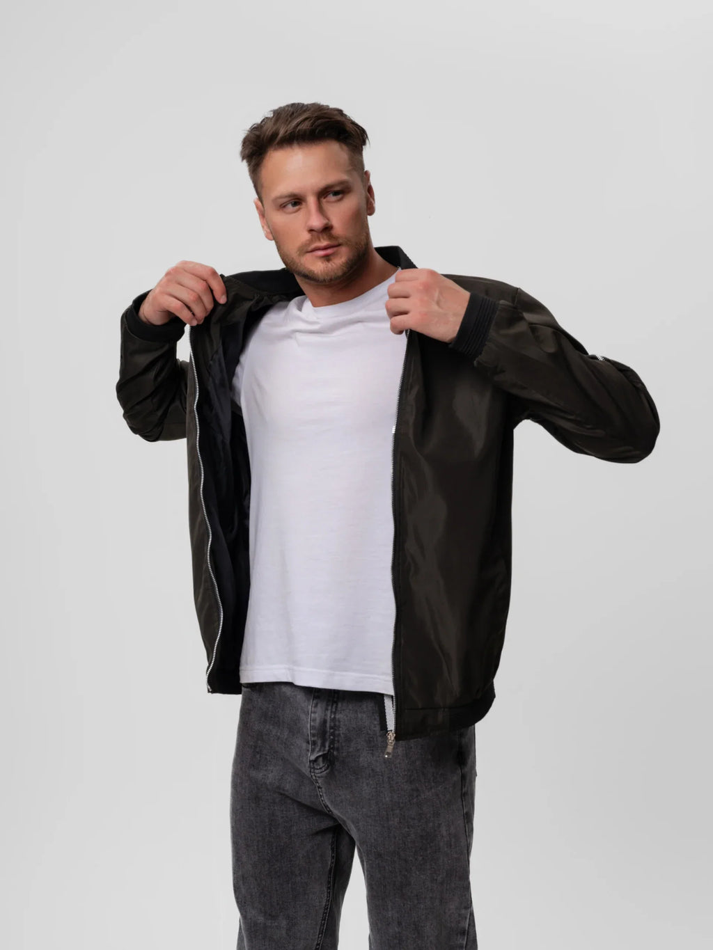 Męska kurtka typu bomber o kroju slim fit z zamkiem błyskawicznym - J&B; - 8 - Livia-Moda