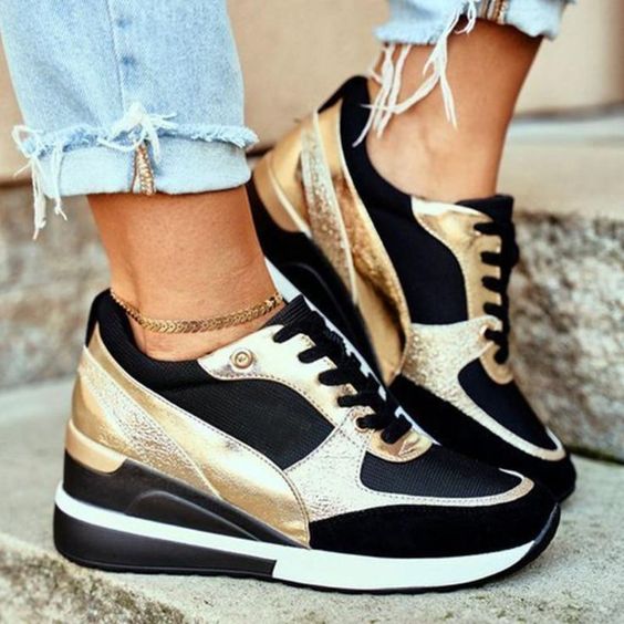 Clara – Damskie sportowe sneakersy na koturnie