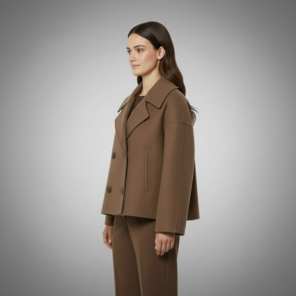 Clara – Damski elegancki płaszcz dwurzędowy o minimalistycznym
