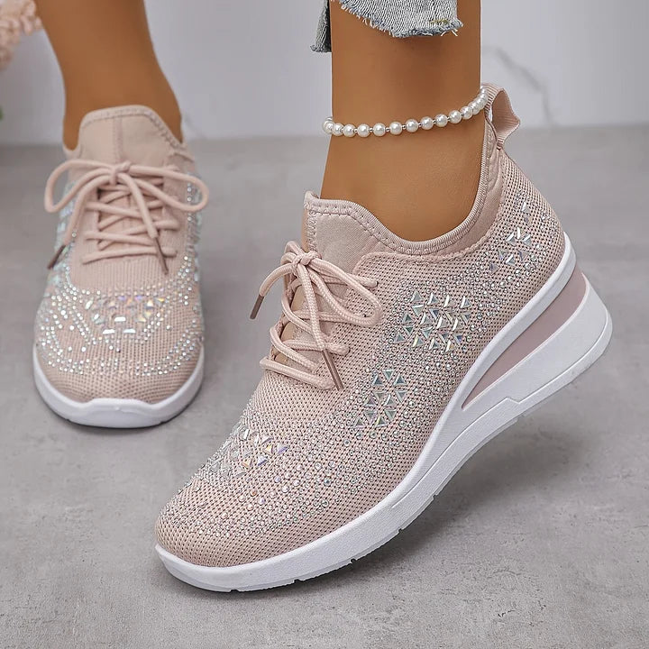 Amelia - Damskie białe sneakersy z kryształkami
