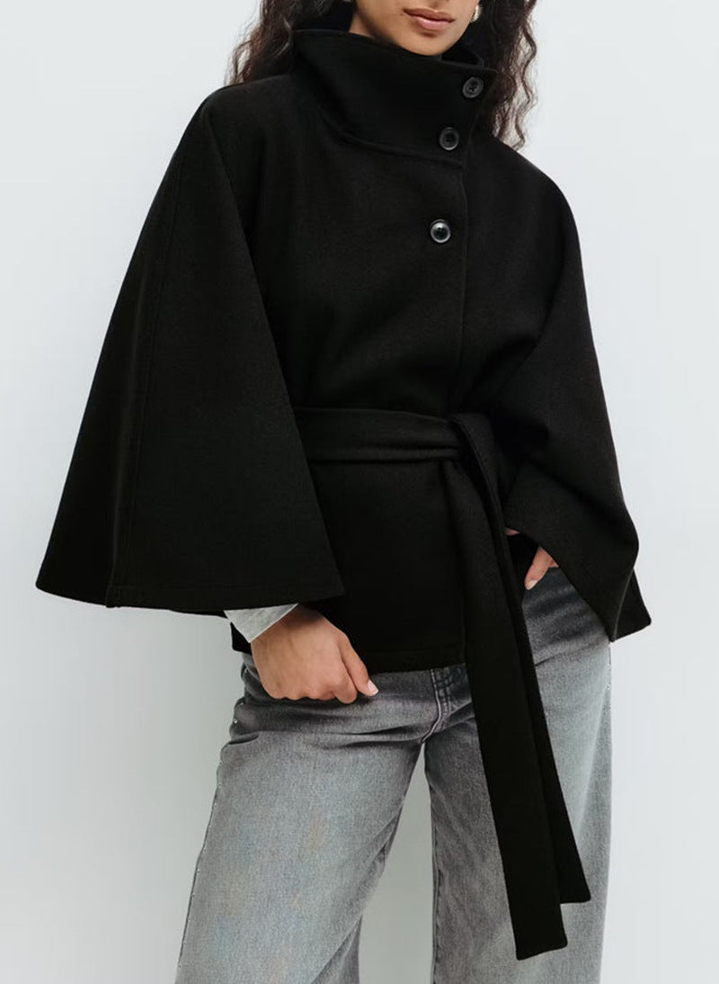 Elegante Damenjacke mit Taillengürtel und hohem Kragen - J&B - 3 - Atelier-Zofia