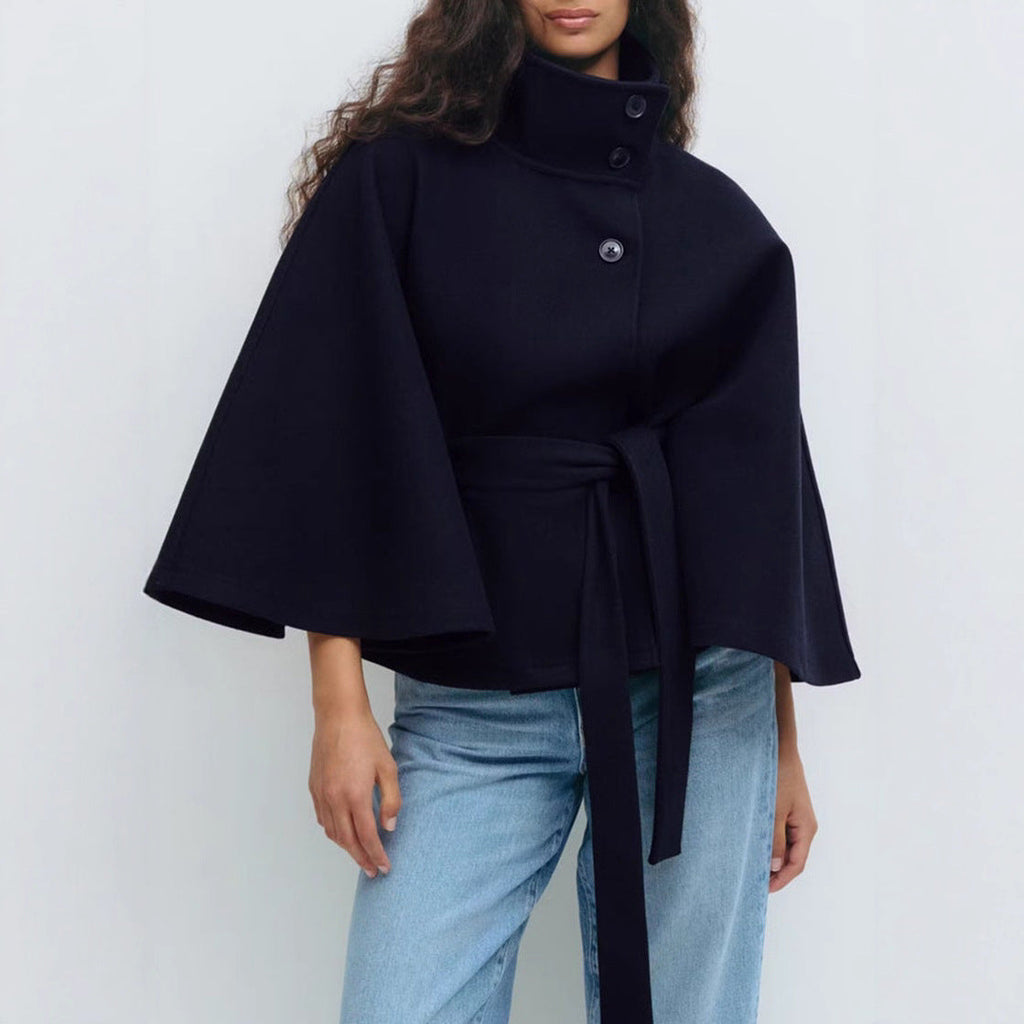 Elegante Damenjacke mit Taillengürtel und hohem Kragen - J&B - 4 - Atelier-Zofia