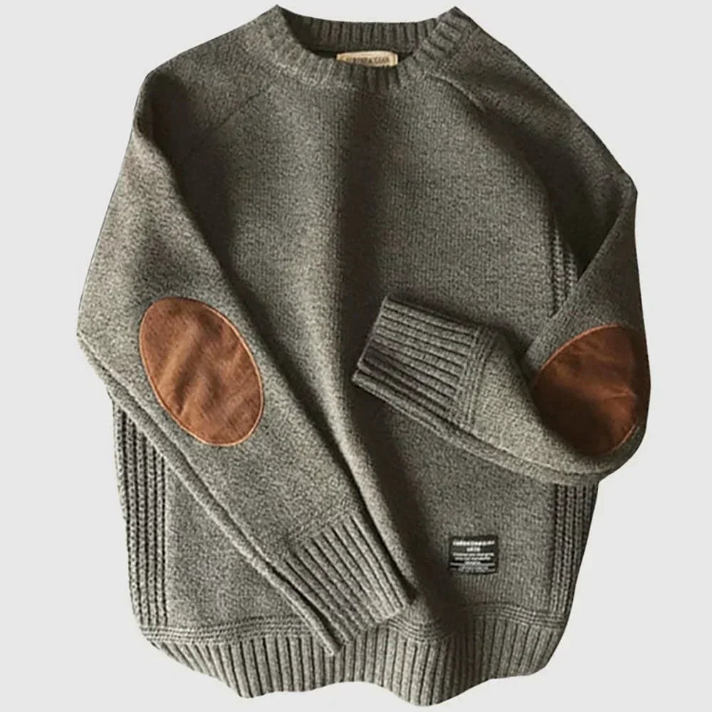 Lukas – Klasyczny sweter męski z łatami na łokciach