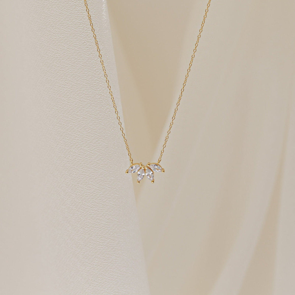 Anja – Elegant Minimalist Floral Necklace - Image 5