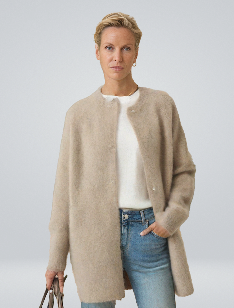 Miękka damska kurtka z zapięciem na guziki i luźnym krojem - J&B; - 1 - Livia-Moda