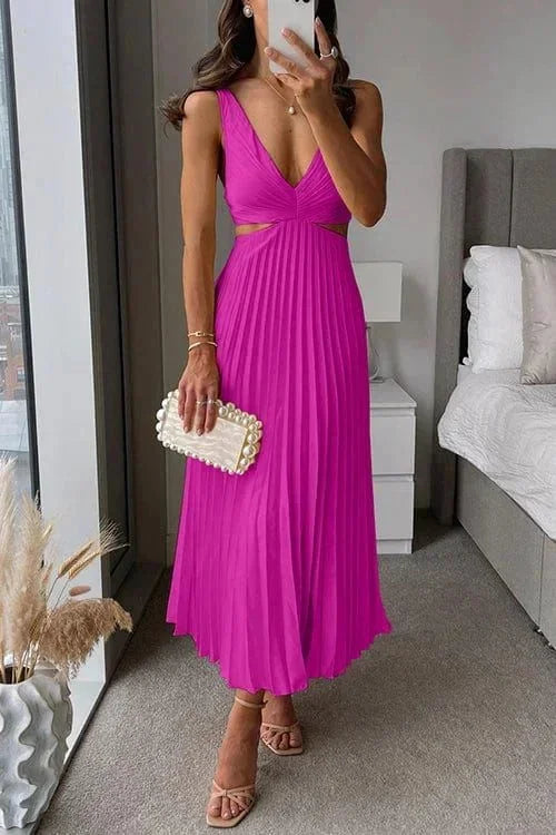 Karin – Pleated  V-neck Sleeveless Dress - Image 3